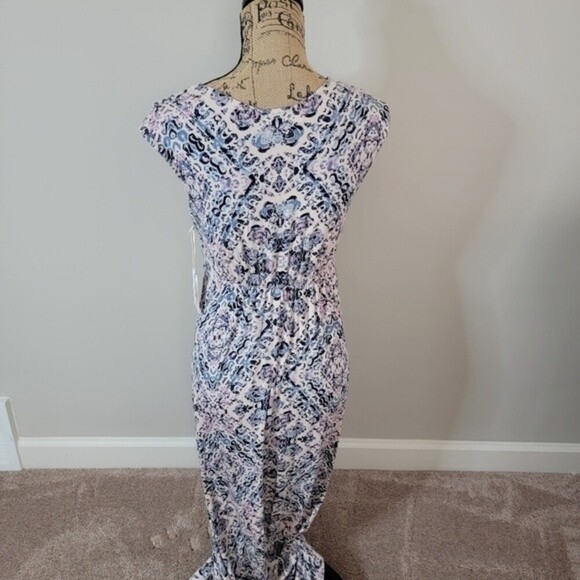 Jessica Simpson mixed print maternity dress - Picture 3 of 5